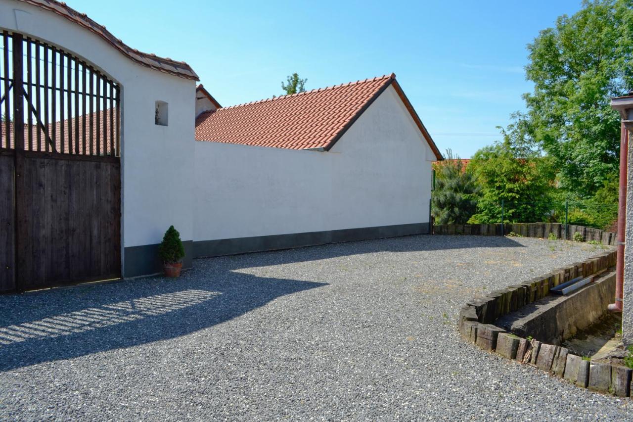 Blazkuv Statek Apartment Malsice Exterior photo