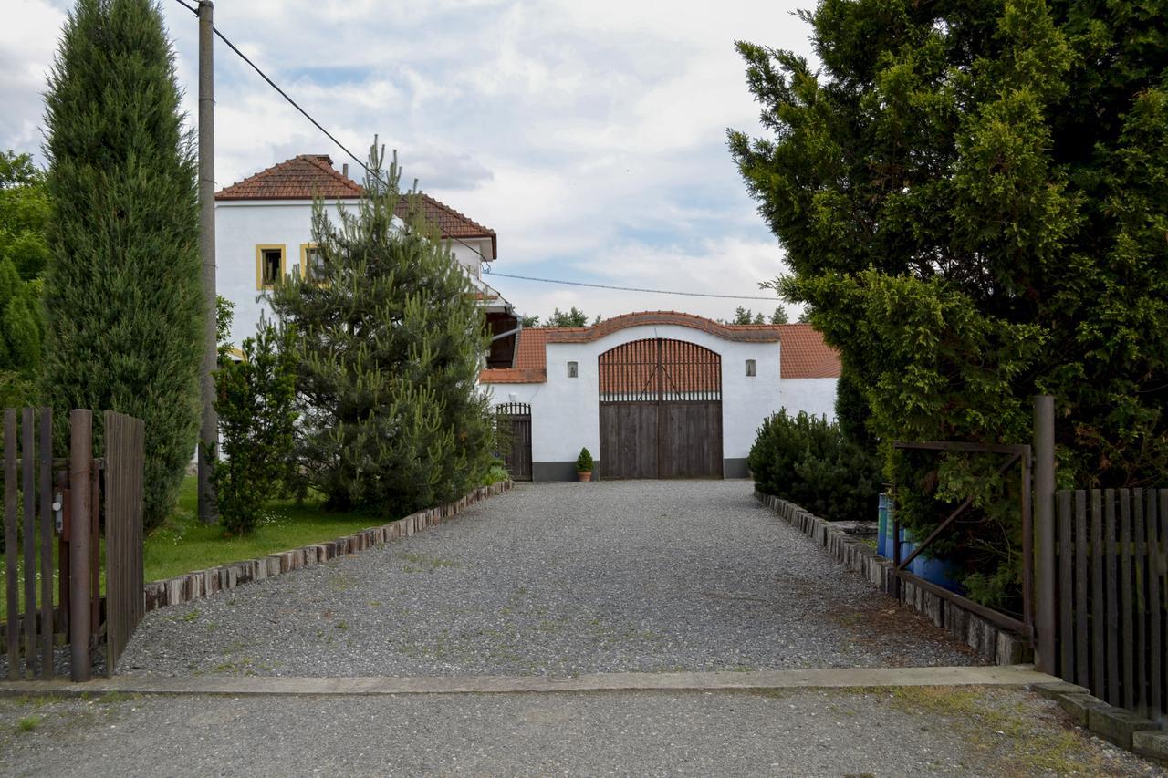 Blazkuv Statek Apartment Malsice Exterior photo